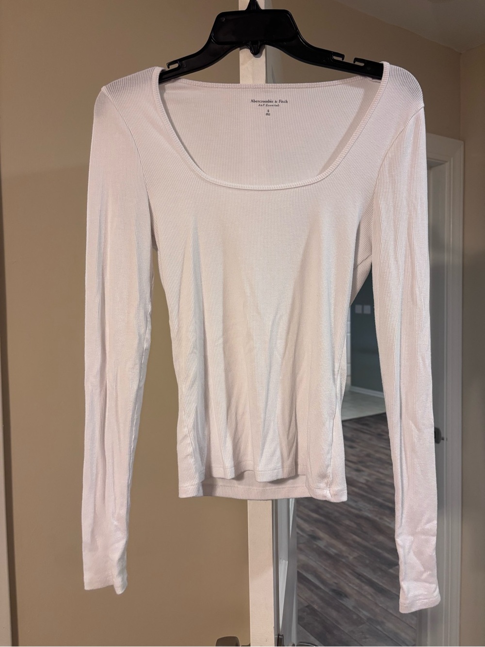Abercrombie & Fitch White Ribbed Scoop Neck Long Sleeve Top